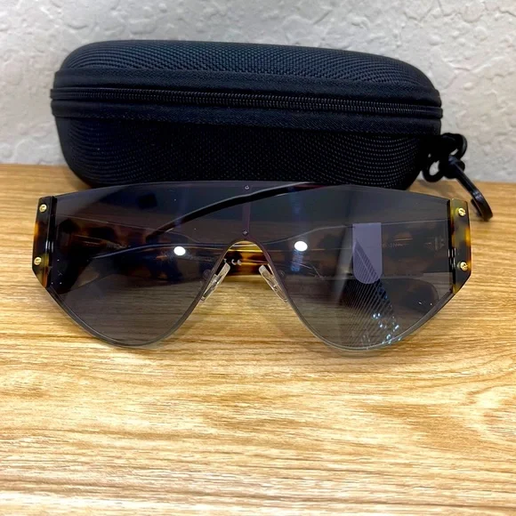 Michael Kors | Accessories | Michael Kors Park City Mk80  display picture 3